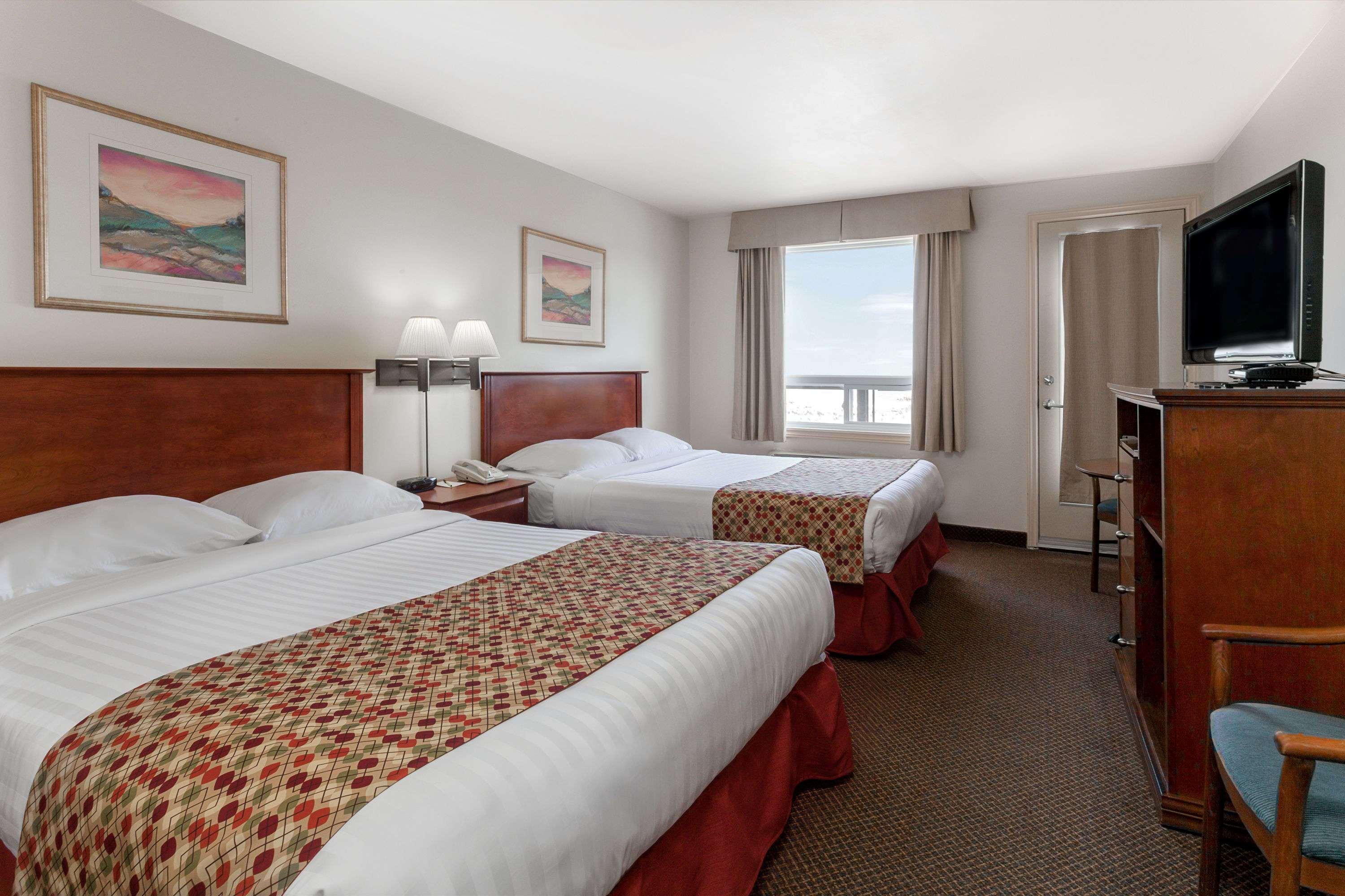 Super 8 By Wyndham Caraquet Hotel Exterior photo