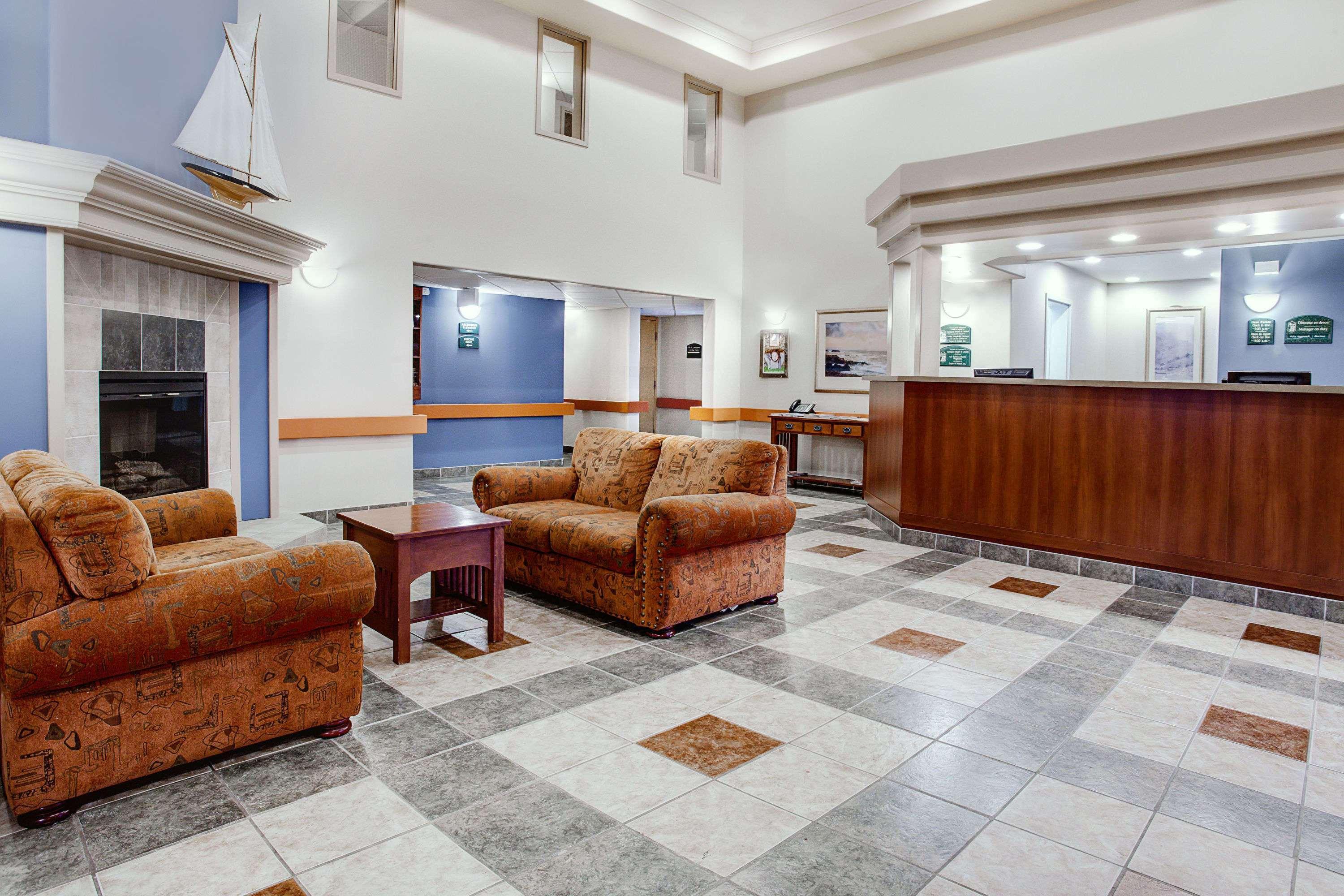 Super 8 By Wyndham Caraquet Hotel Exterior photo