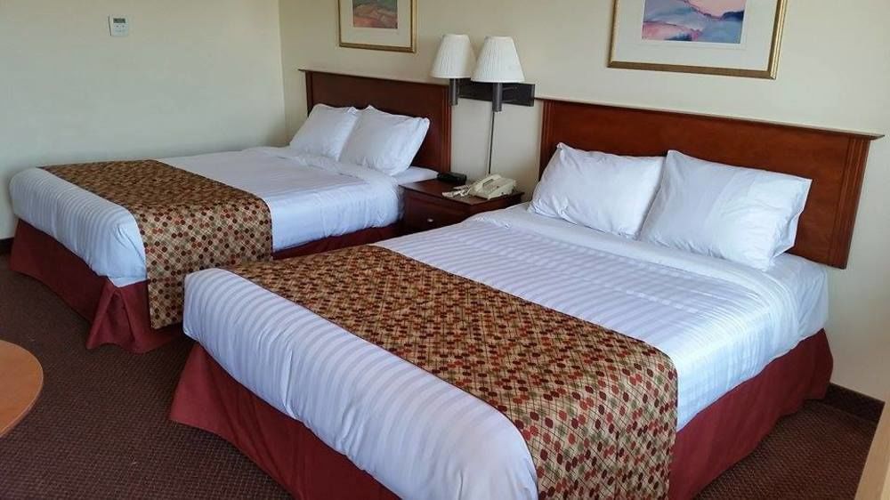 Super 8 By Wyndham Caraquet Hotel Exterior photo